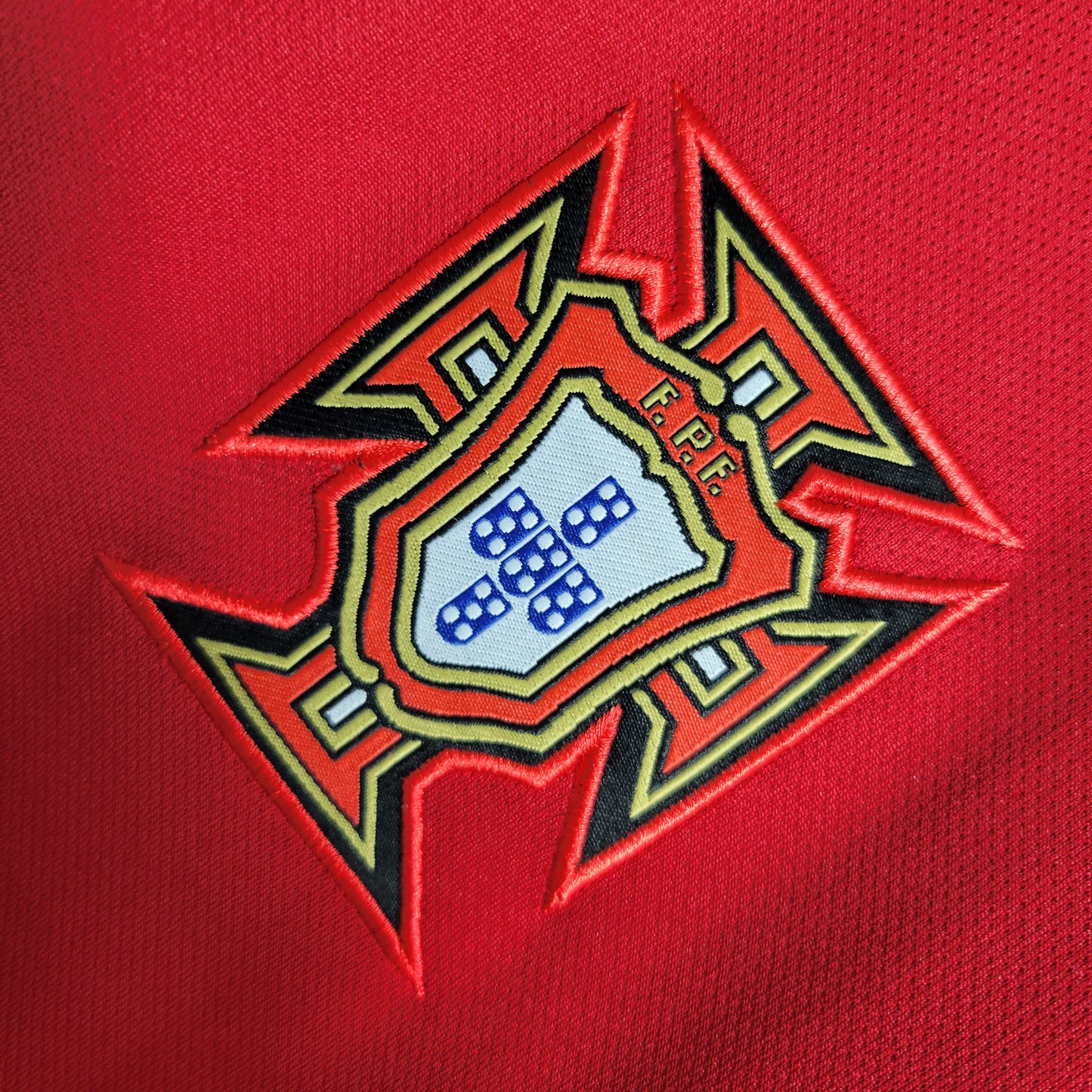 Portugal 2016 Home (RETRO)