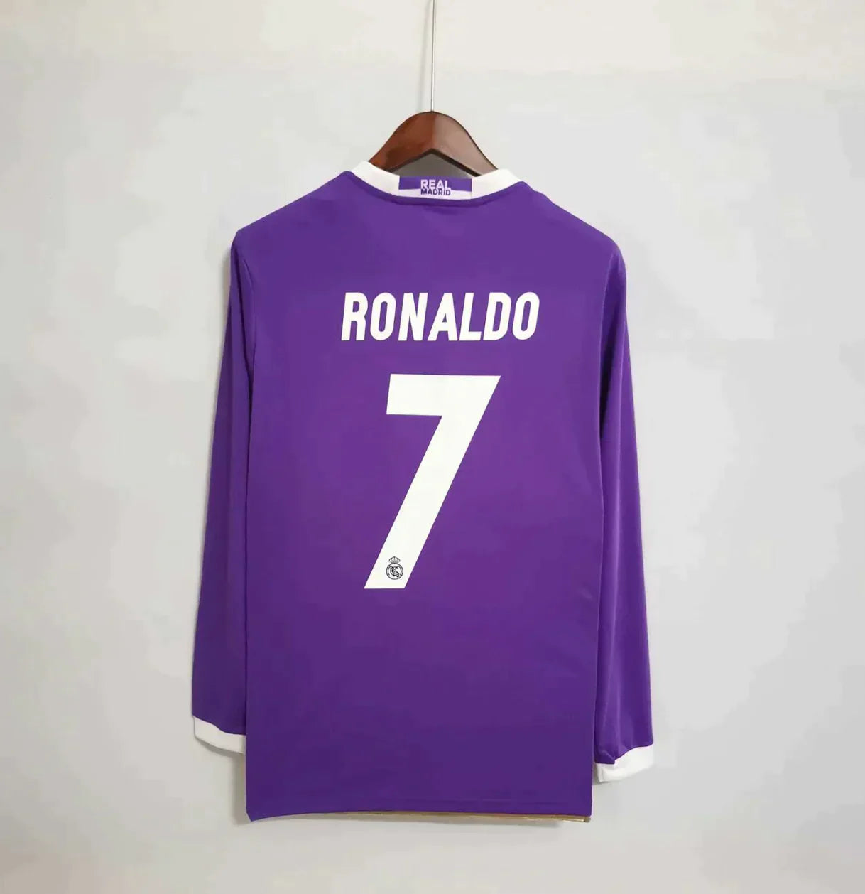 Real Madrid 16-17 Long Sleeve UCL FINAL Away (RETRO)