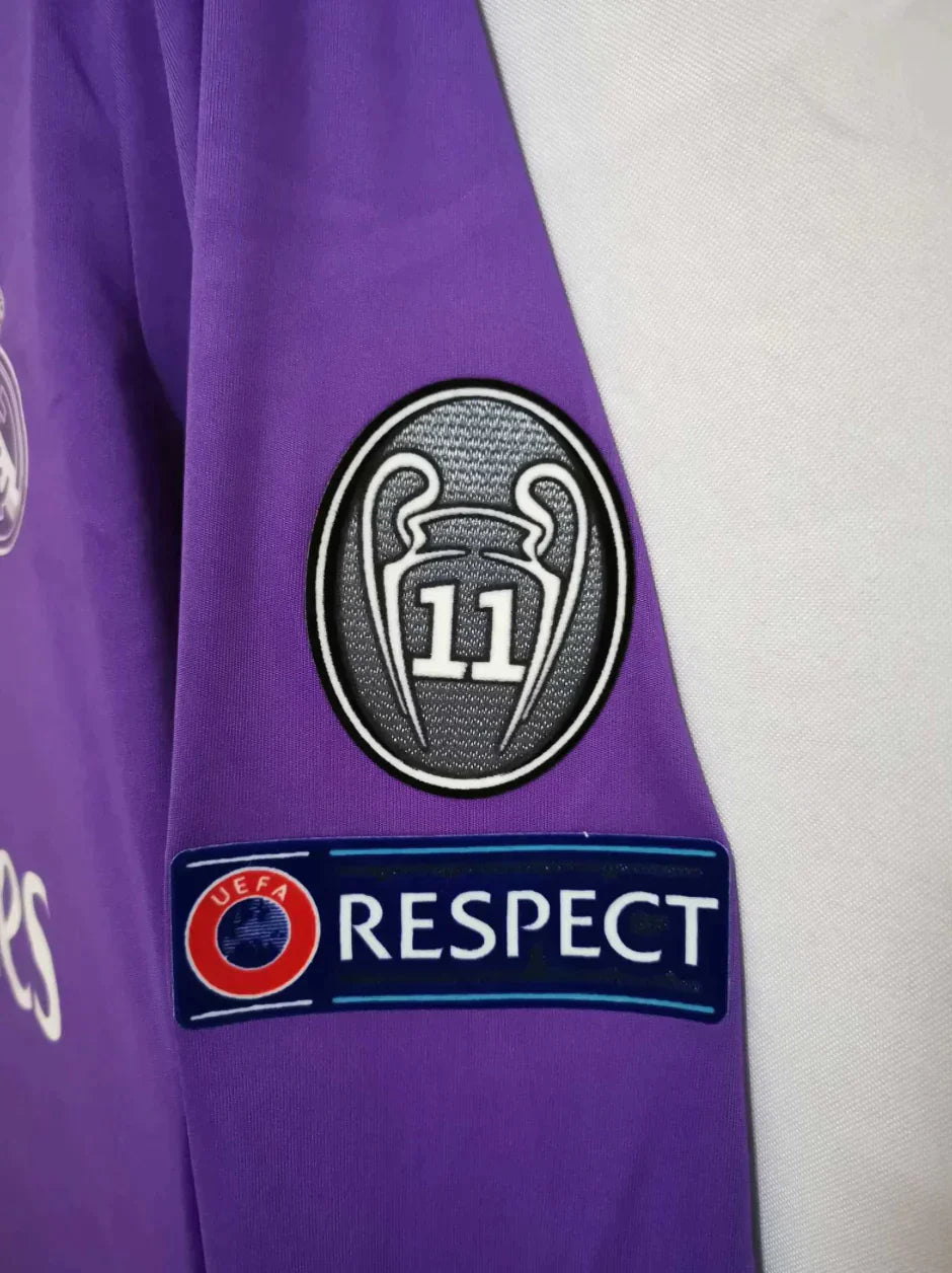 Real Madrid 16-17 Long Sleeve UCL FINAL Away (RETRO)