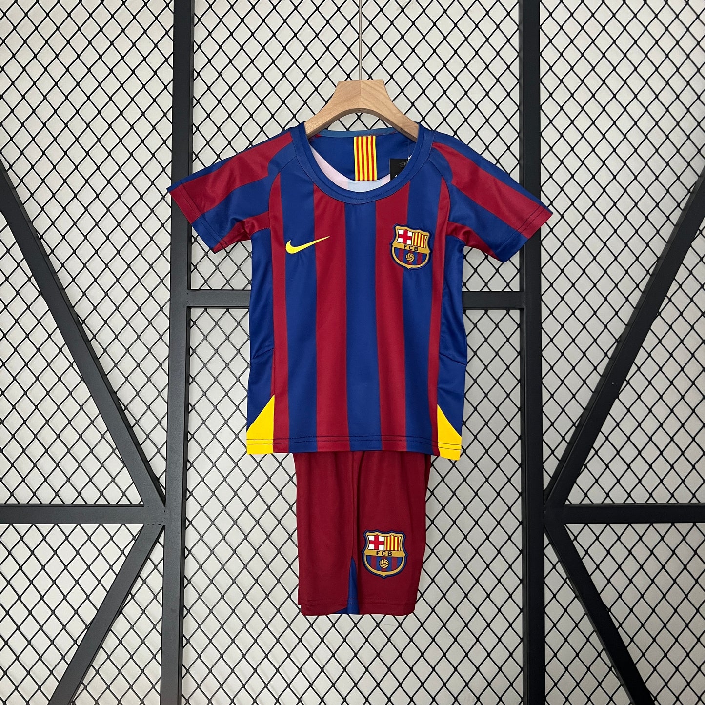 Barcelona 05-06 Home (KIDS RETRO)