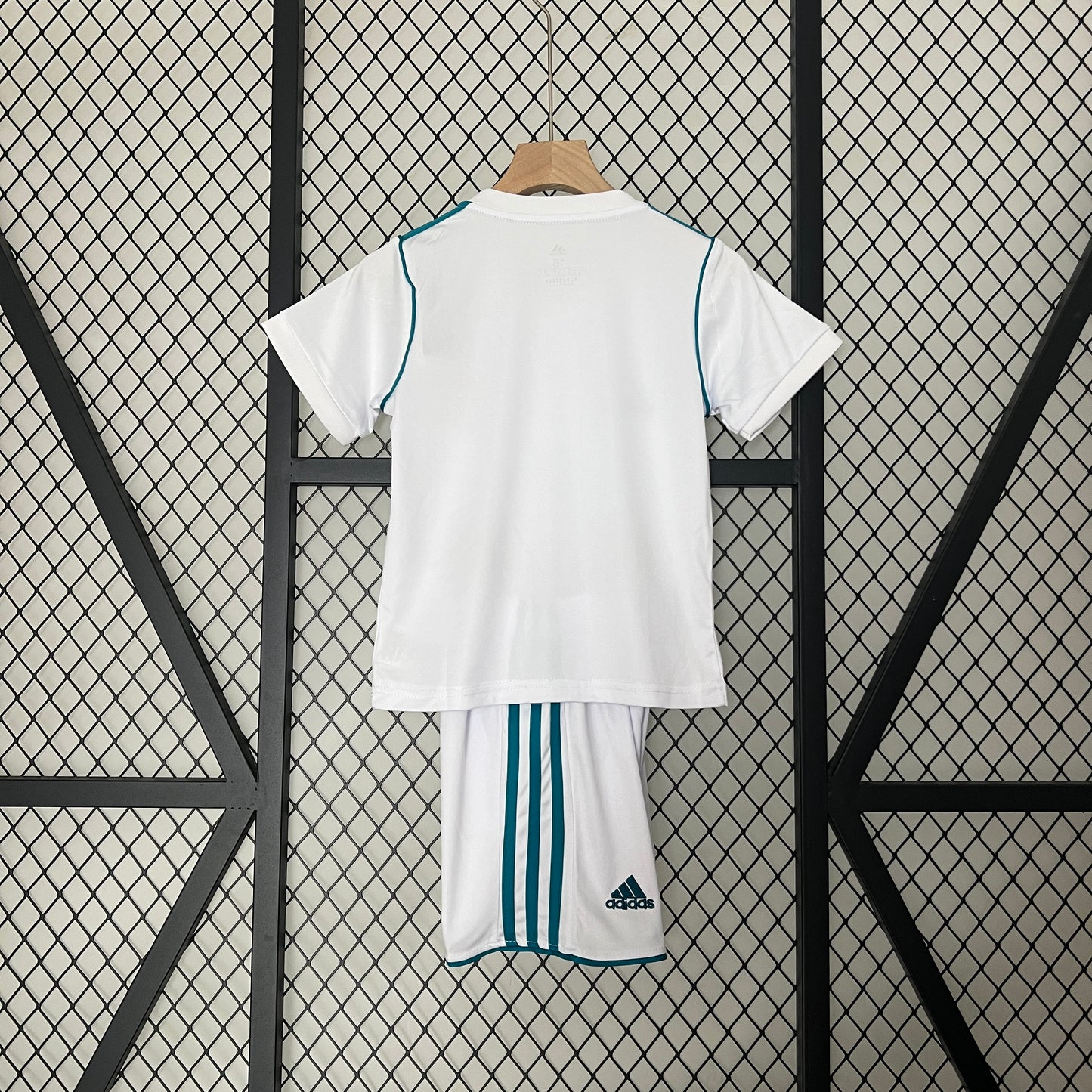 Real Madrid 17-18 Home (KIDS RETRO)