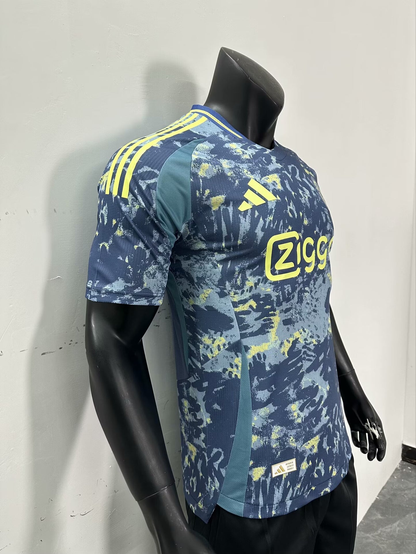 Ajax 24-25 Away (PLAYER)