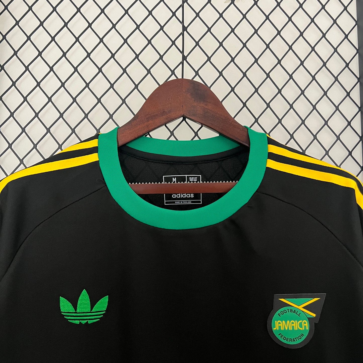 Jamaica 24-25 Special Black (FAN)