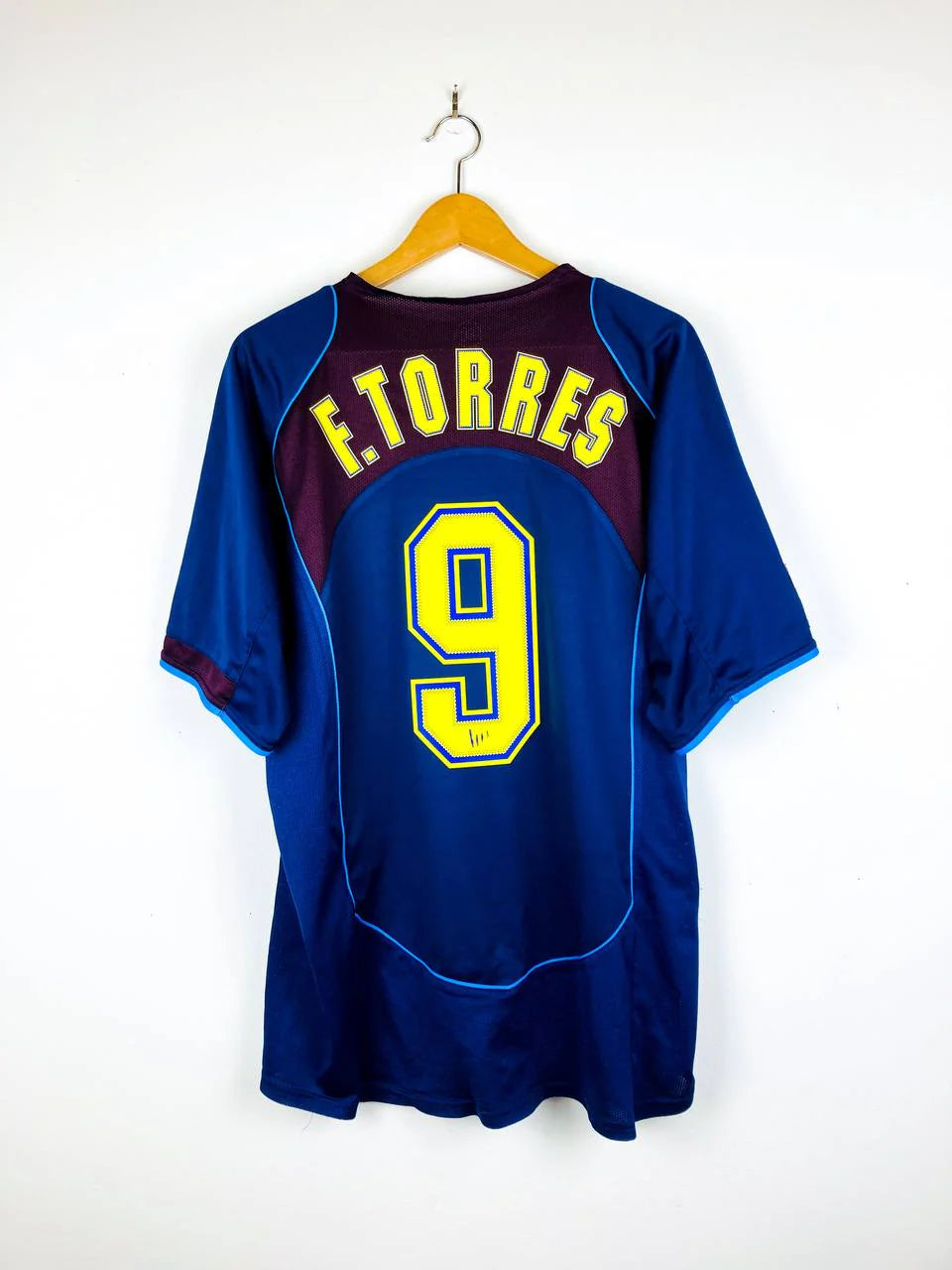 Atletico Madrid 03-04 Away (RETRO)