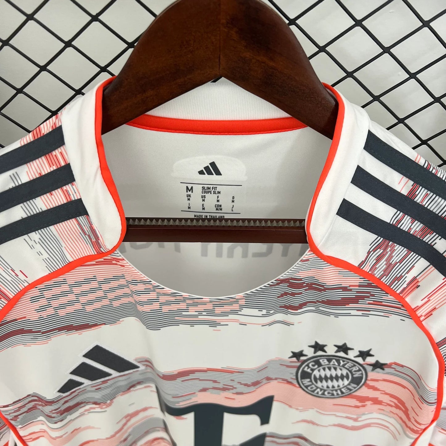 Bayern Munich 25-26 Away (Fan)