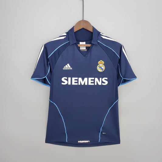 Real Madrid 05-06 Away (RETRO)