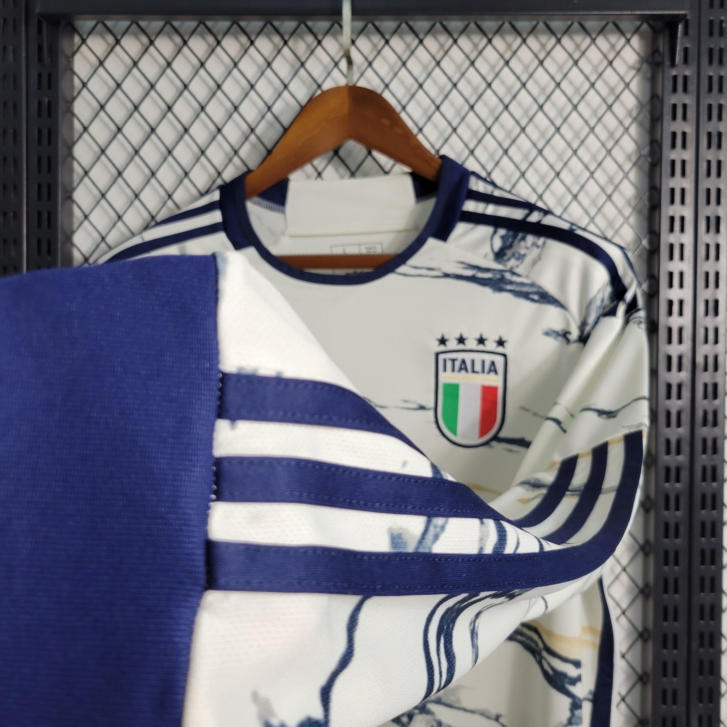 Italy 23-24 Away Long Sleeve (Fan)