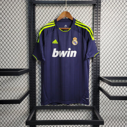 Real Madrid 12-13 Away (RETRO)