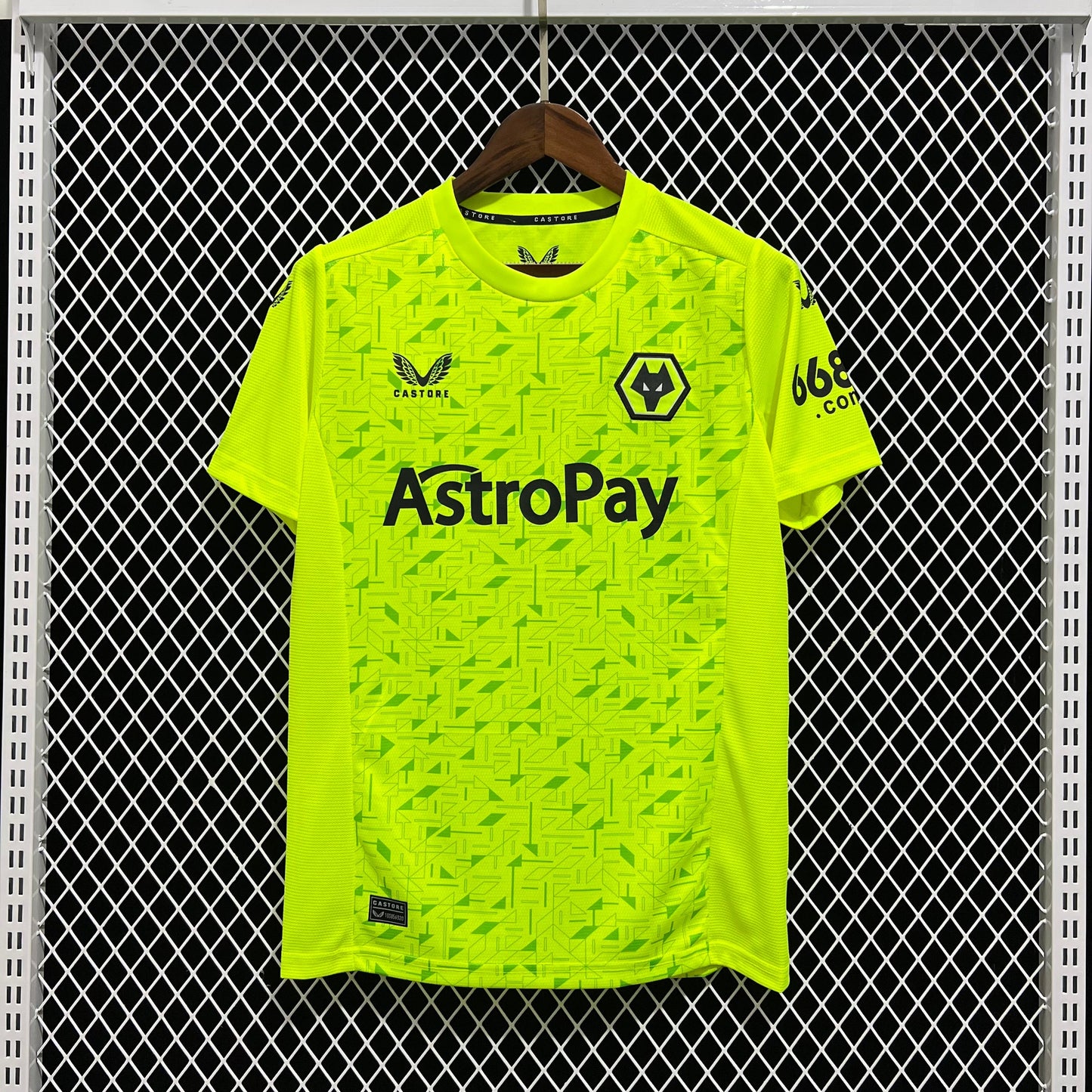 Wolves 23-24 Goalkeeper Kit (Fan)